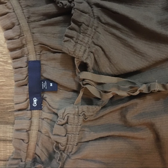 GAP Ruffled Blouse - Picture 2 of 6